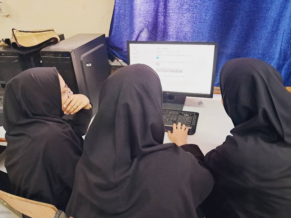 عکس هنرجویان